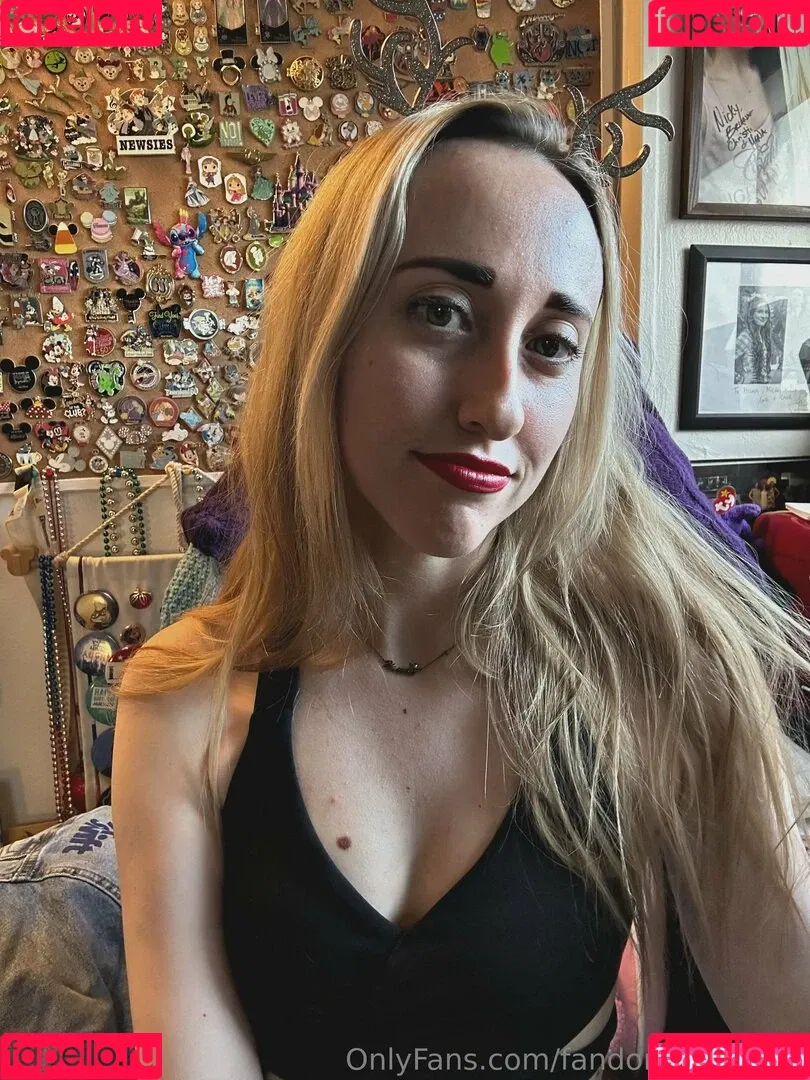 FandomReactions / fandomreactgirls Onlyfans Photo Gallery 
