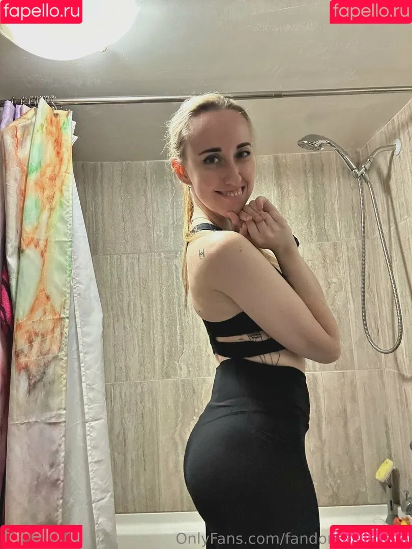 FandomReactions / fandomreactgirls Onlyfans Photo Gallery 