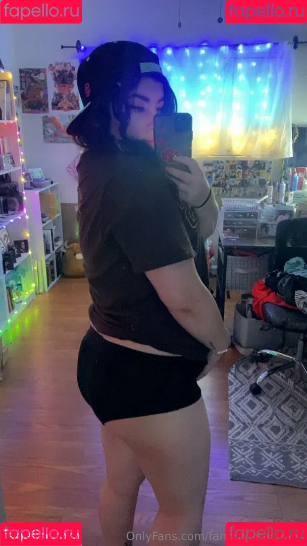 FandomReactions / fandomreactgirls Onlyfans Photo Gallery 