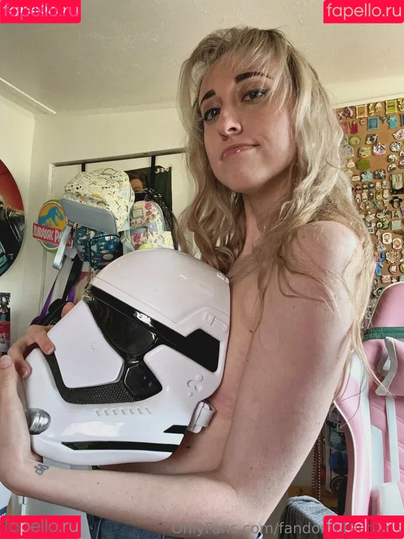 FandomReactions / fandomreactgirls Onlyfans Photo Gallery 
