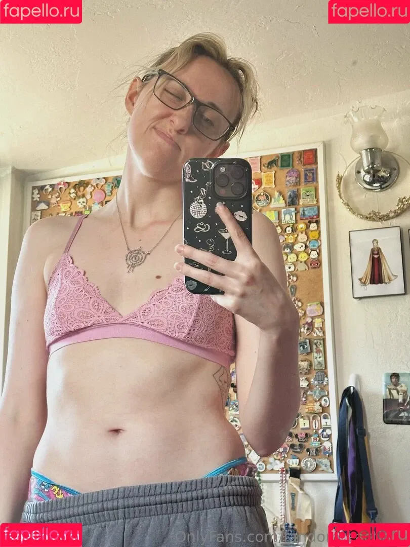 FandomReactions / fandomreactgirls Onlyfans Photo Gallery 