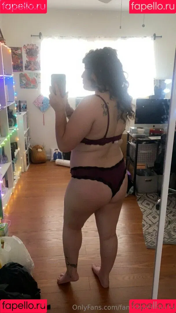 FandomReactions / fandomreactgirls Onlyfans Photo Gallery 