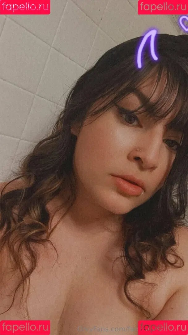 FandomReactions / fandomreactgirls Onlyfans Photo Gallery 