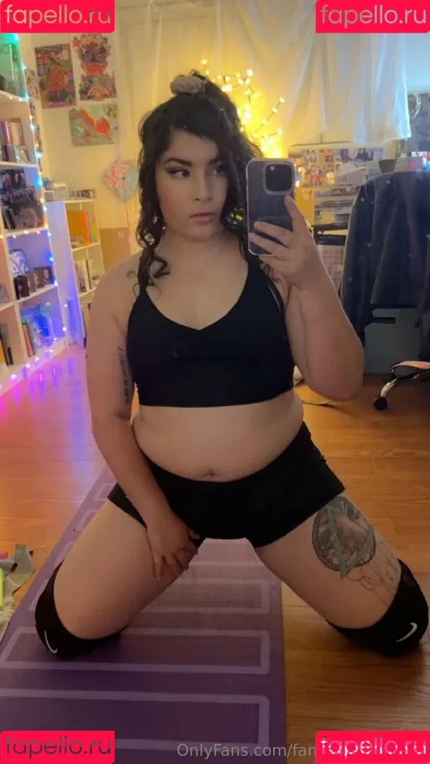 FandomReactions / fandomreactgirls Onlyfans Photo Gallery 
