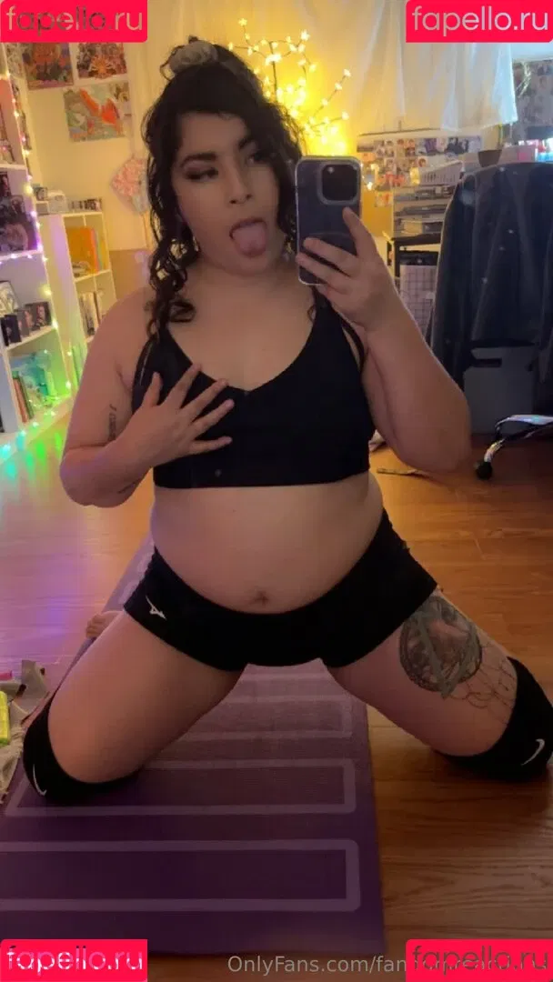 FandomReactions / fandomreactgirls Onlyfans Photo Gallery 