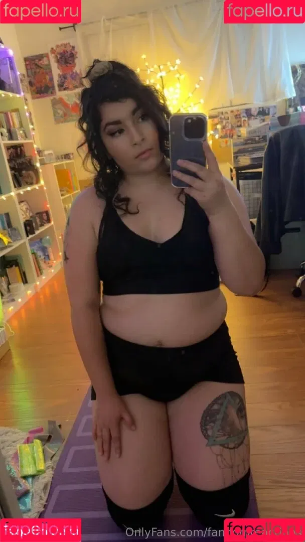 FandomReactions / fandomreactgirls Onlyfans Photo Gallery 