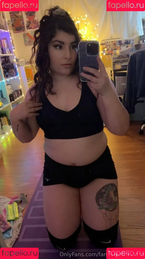 FandomReactions / fandomreactgirls Onlyfans Photo Gallery 