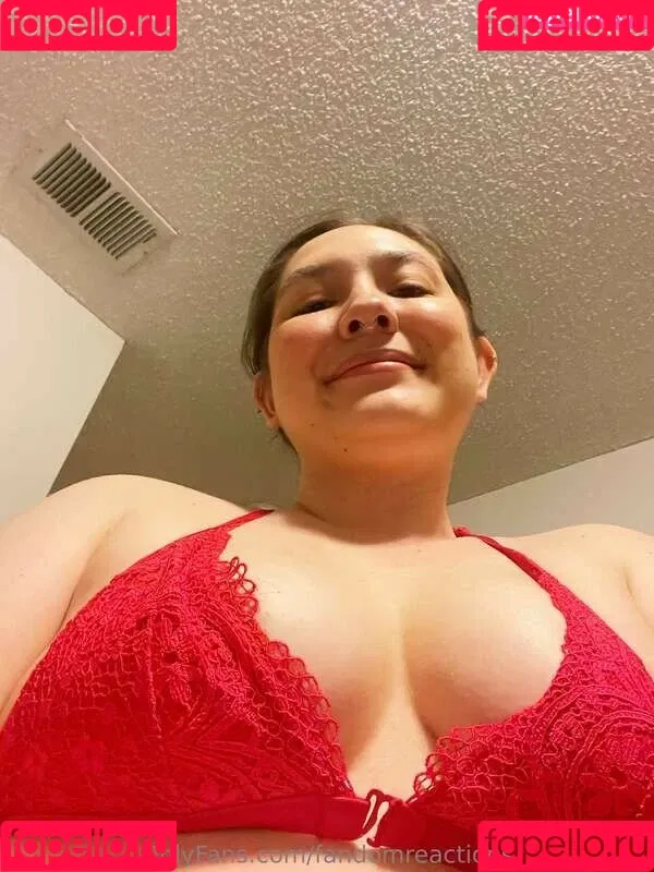 FandomReactions / fandomreactgirls Onlyfans Photo Gallery 