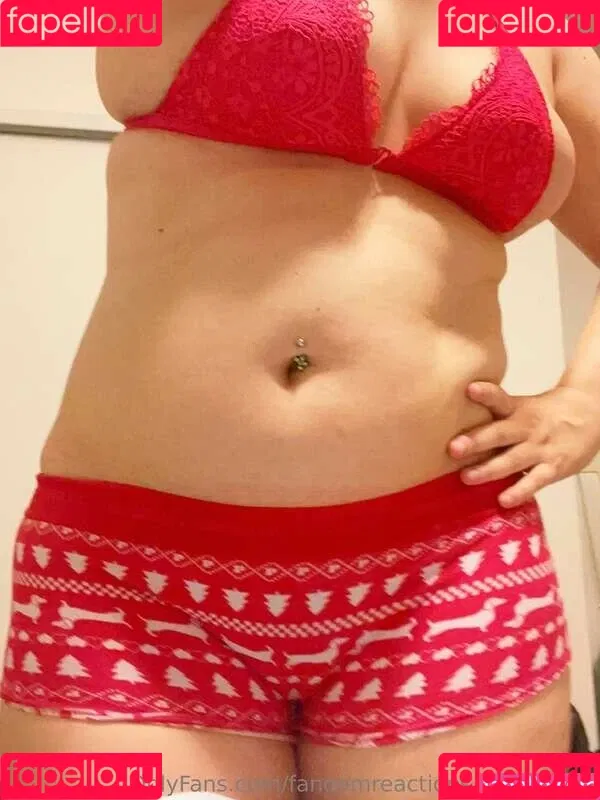 FandomReactions / fandomreactgirls Onlyfans Photo Gallery 