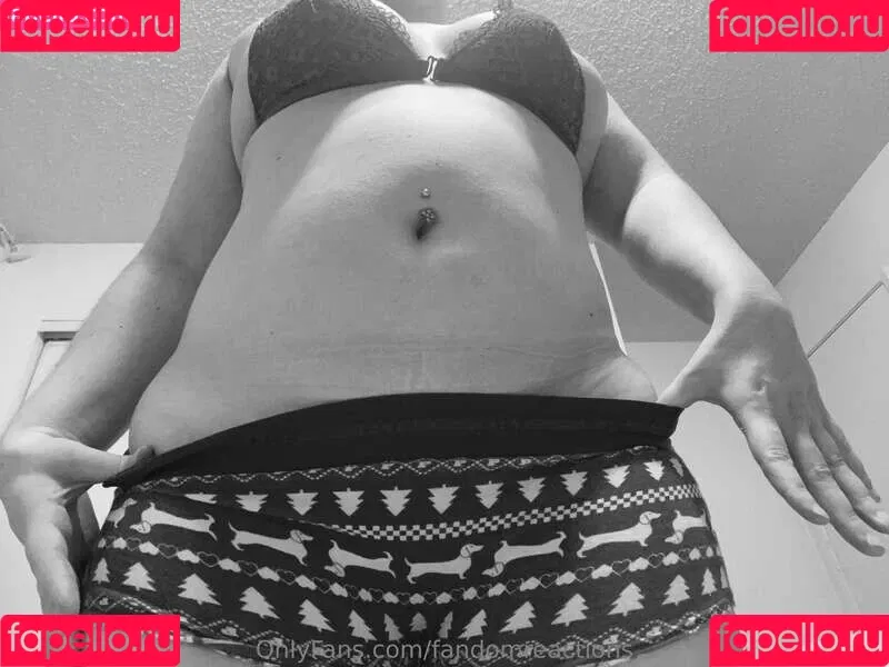 FandomReactions / fandomreactgirls Onlyfans Photo Gallery 