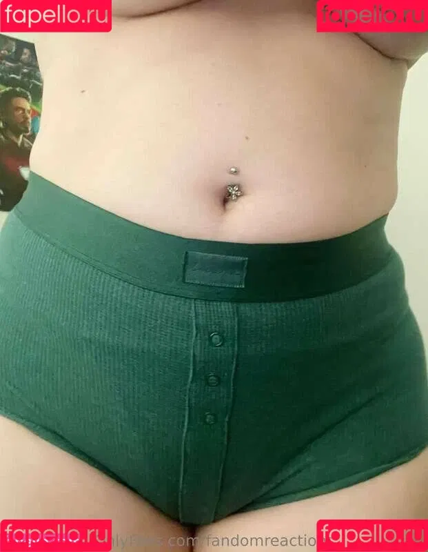 FandomReactions / fandomreactgirls Onlyfans Photo Gallery 