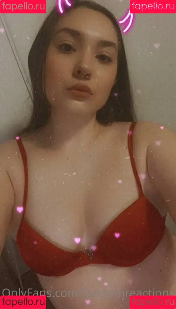 FandomReactions / fandomreactgirls Onlyfans Photo Gallery 