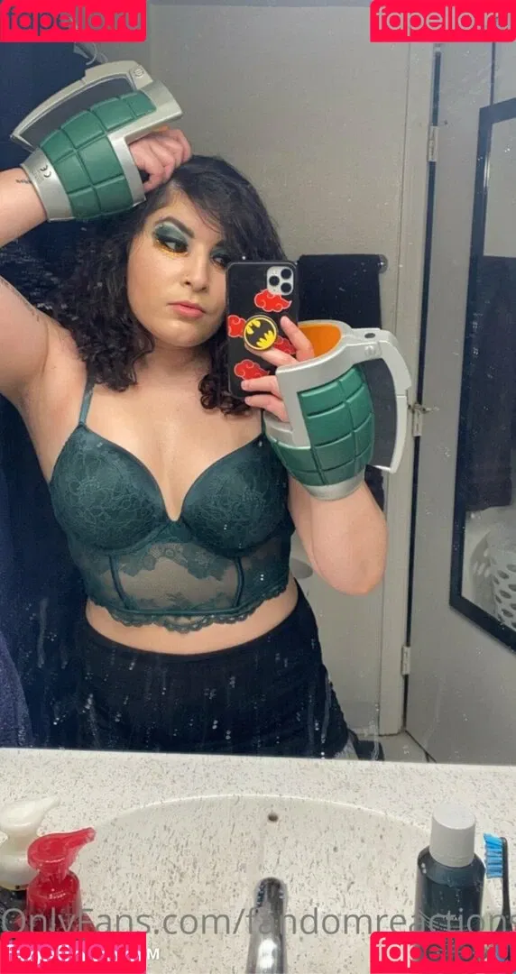 FandomReactions / fandomreactgirls Onlyfans Photo Gallery 