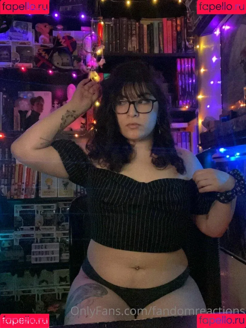 FandomReactions / fandomreactgirls Onlyfans Photo Gallery 