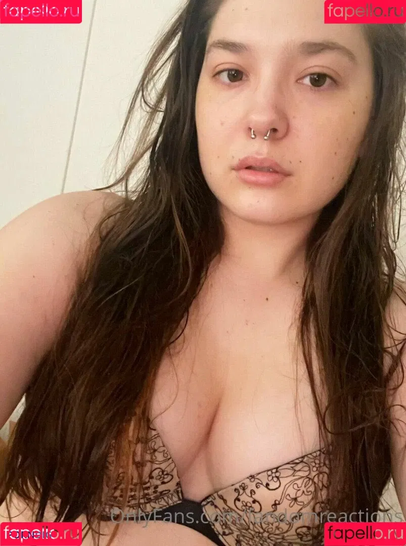 FandomReactions / fandomreactgirls Onlyfans Photo Gallery 