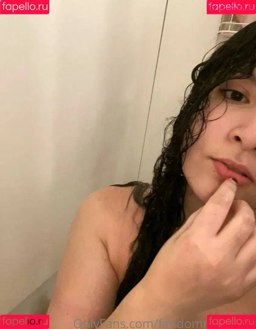 FandomReactions / fandomreactgirls Onlyfans Photo Gallery 