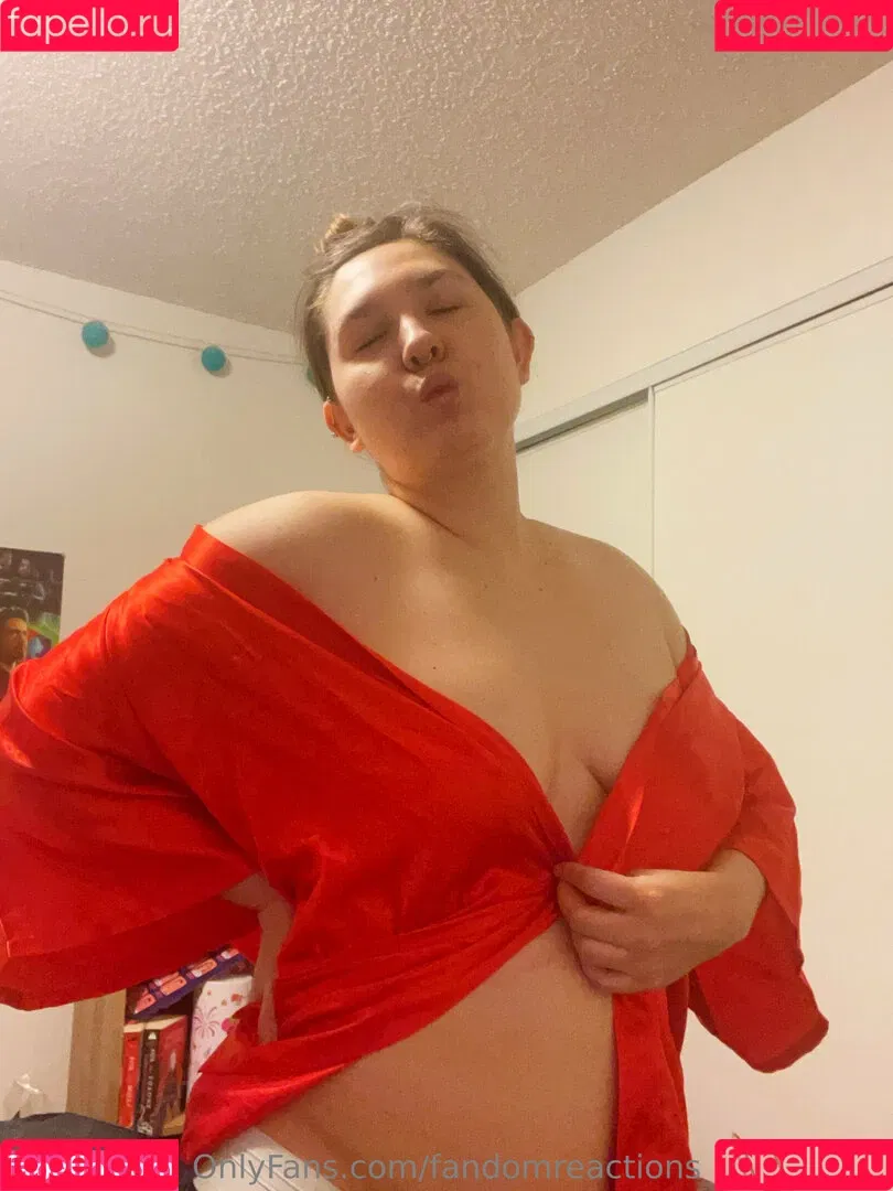 FandomReactions / fandomreactgirls Onlyfans Photo Gallery 