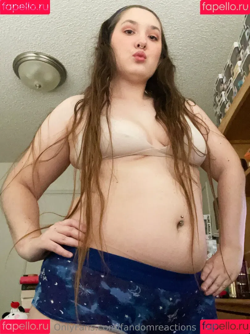 FandomReactions / fandomreactgirls Onlyfans Photo Gallery 