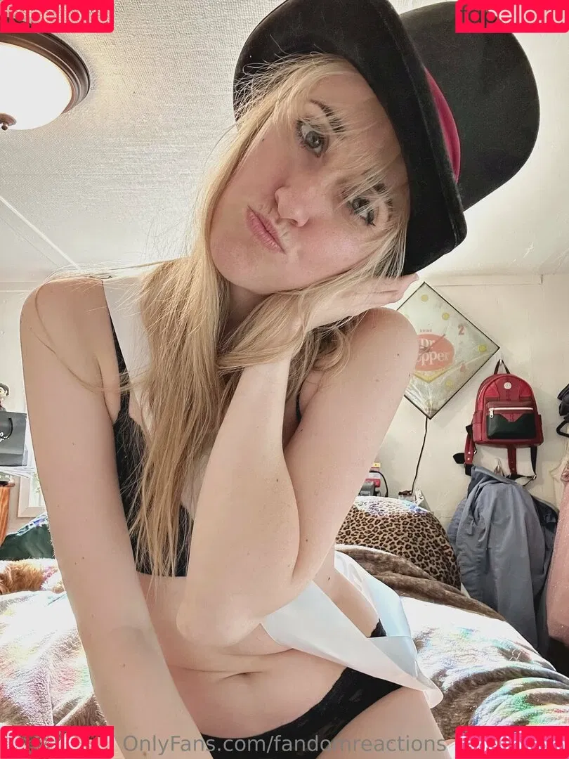 FandomReactions / fandomreactgirls Onlyfans Photo Gallery 