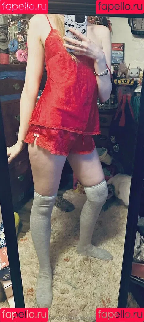 FandomReactions / fandomreactgirls Onlyfans Photo Gallery 