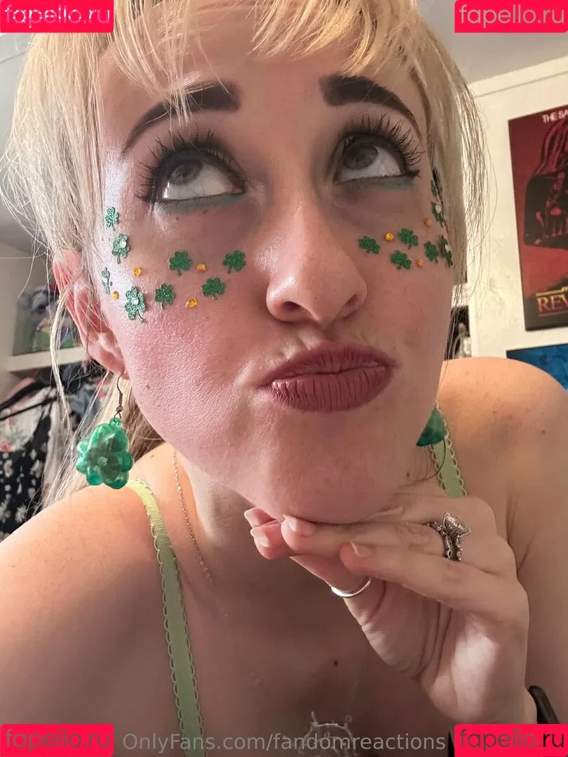 FandomReactions / fandomreactgirls Onlyfans Photo Gallery 