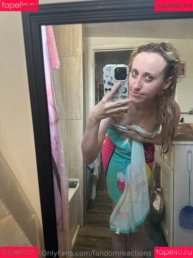 FandomReactions / fandomreactgirls Onlyfans Photo Gallery 