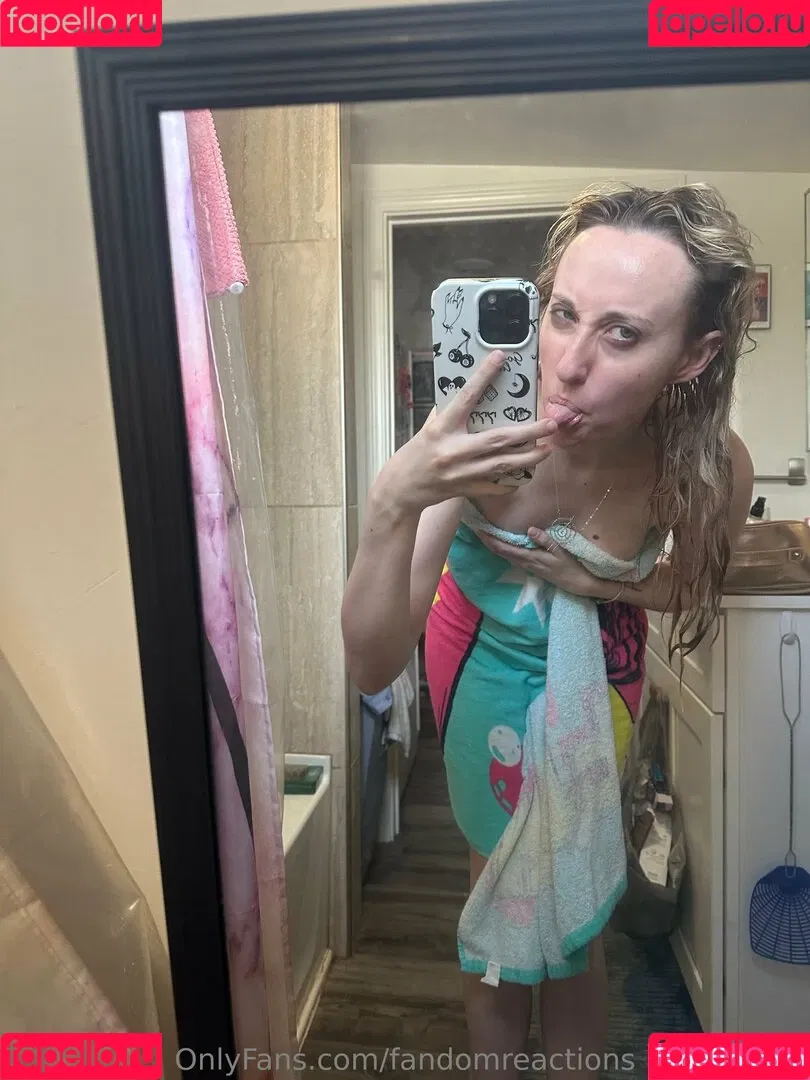 FandomReactions / fandomreactgirls Onlyfans Photo Gallery 