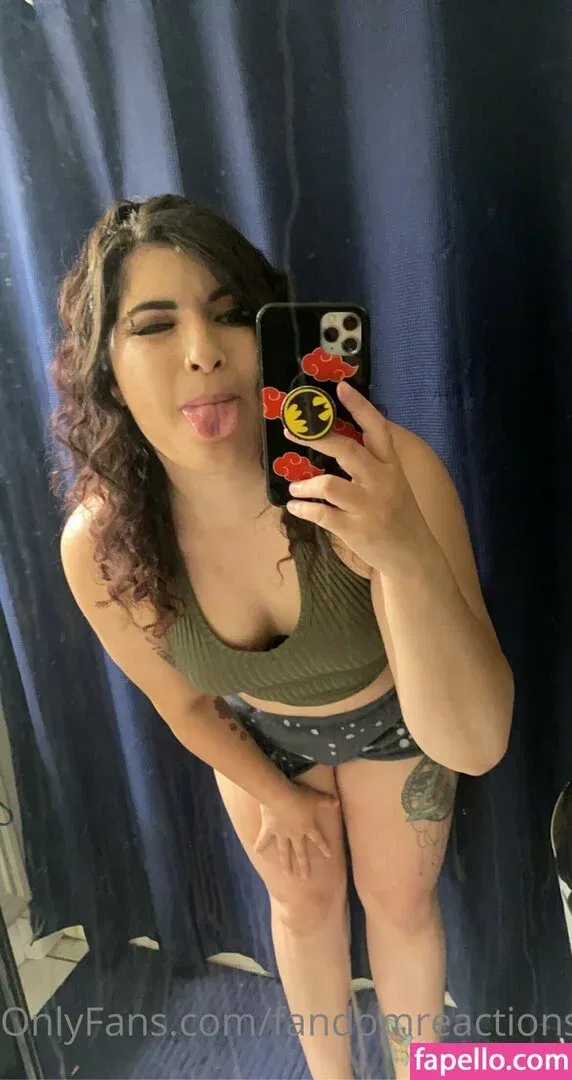 FandomReactions / fandomreactgirls Onlyfans Photo Gallery 