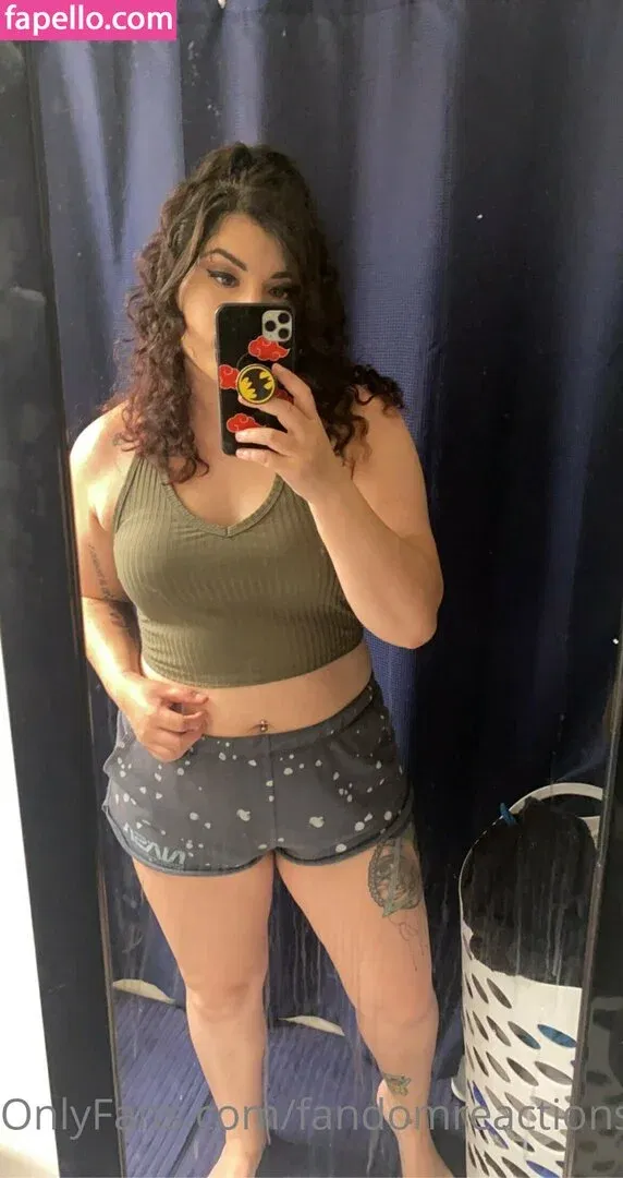 FandomReactions / fandomreactgirls Onlyfans Photo Gallery 