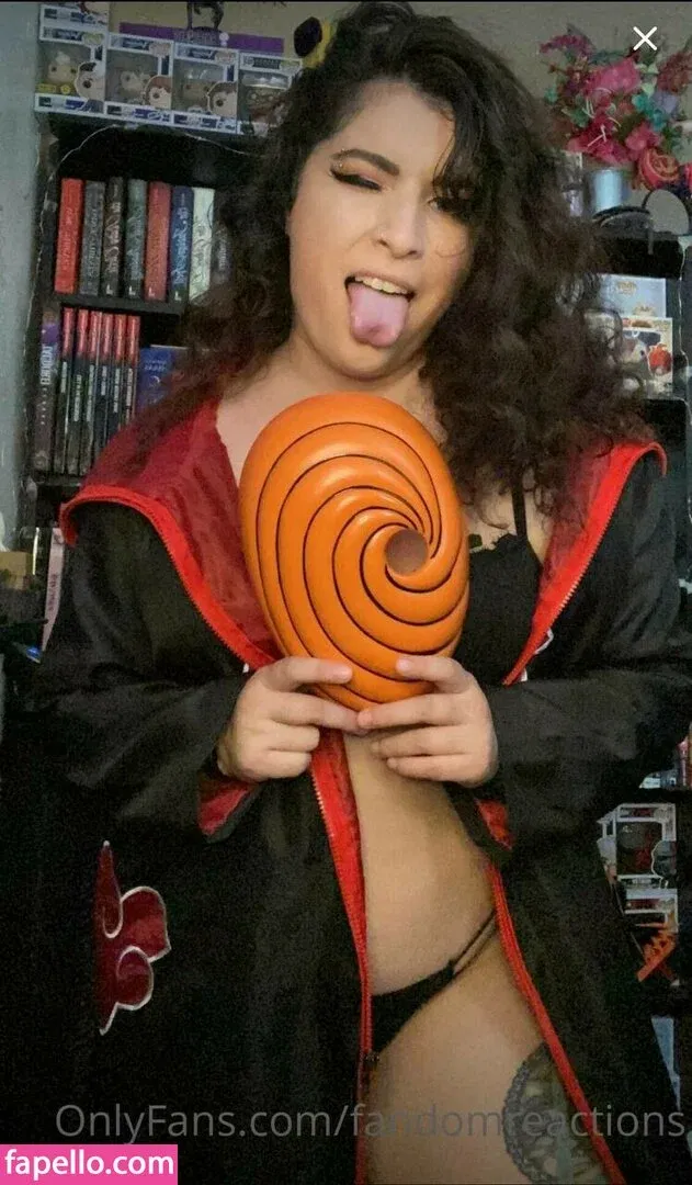 FandomReactions / fandomreactgirls Onlyfans Photo Gallery 