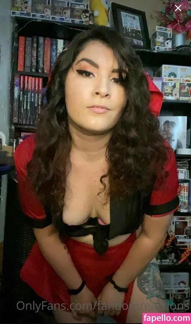 FandomReactions / fandomreactgirls Onlyfans Photo Gallery 