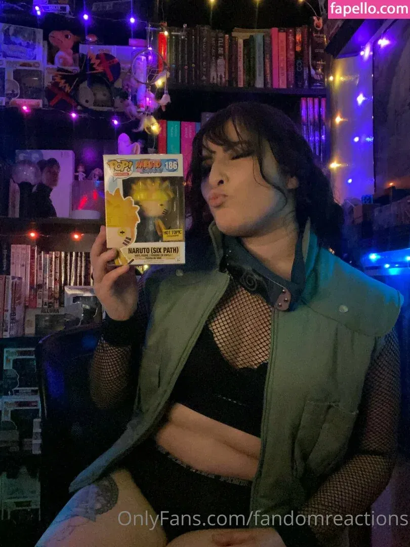 FandomReactions / fandomreactgirls Onlyfans Photo Gallery 