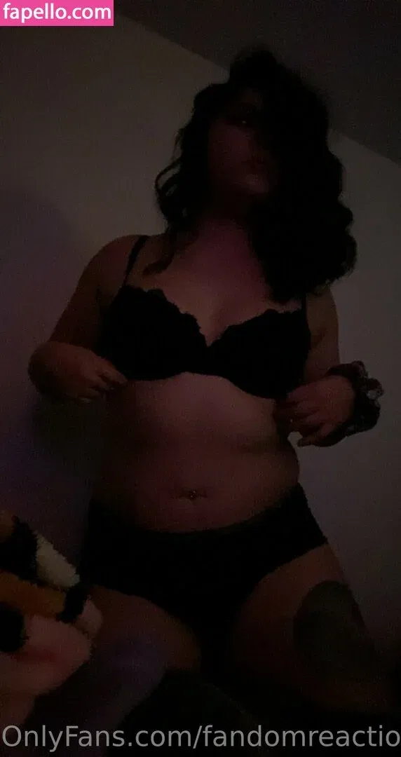 FandomReactions / fandomreactgirls Onlyfans Photo Gallery 