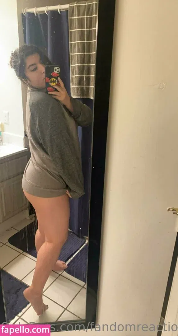 FandomReactions / fandomreactgirls Onlyfans Photo Gallery 