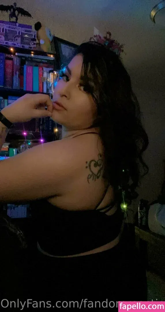 FandomReactions / fandomreactgirls Onlyfans Photo Gallery 