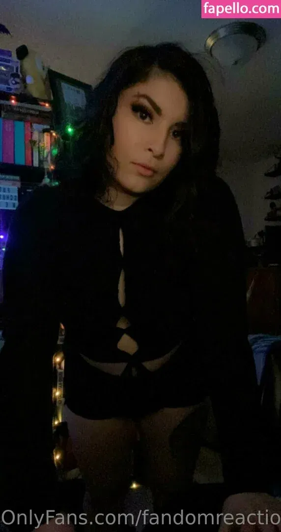 FandomReactions / fandomreactgirls Onlyfans Photo Gallery 
