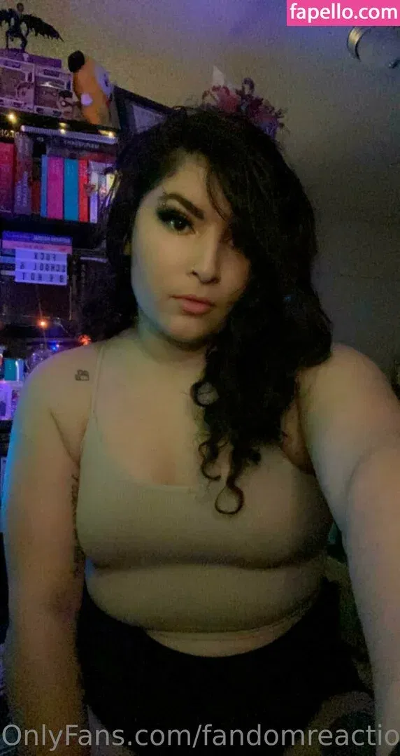 FandomReactions / fandomreactgirls Onlyfans Photo Gallery 