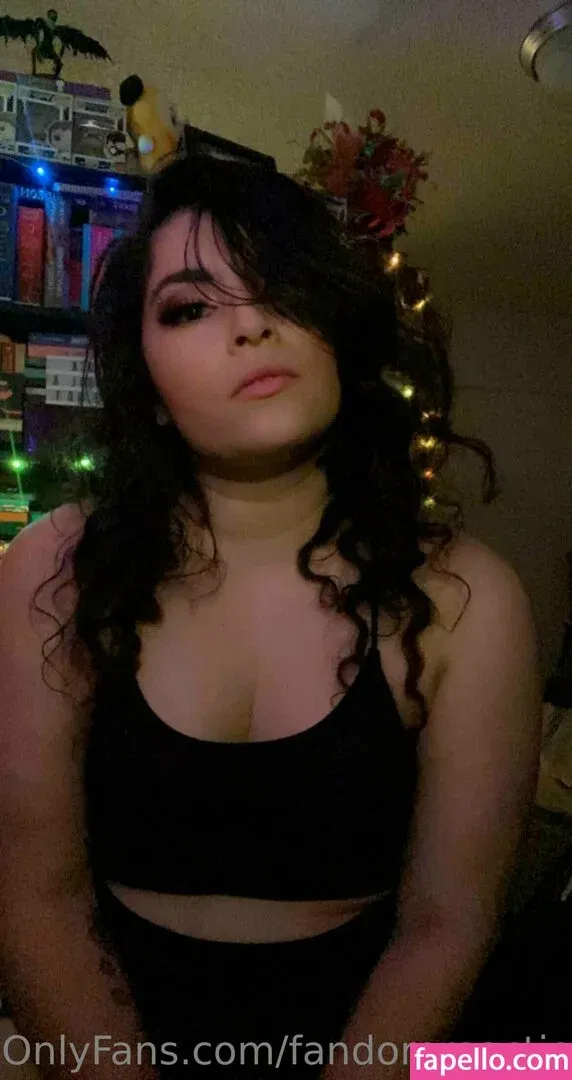 FandomReactions / fandomreactgirls Onlyfans Photo Gallery 