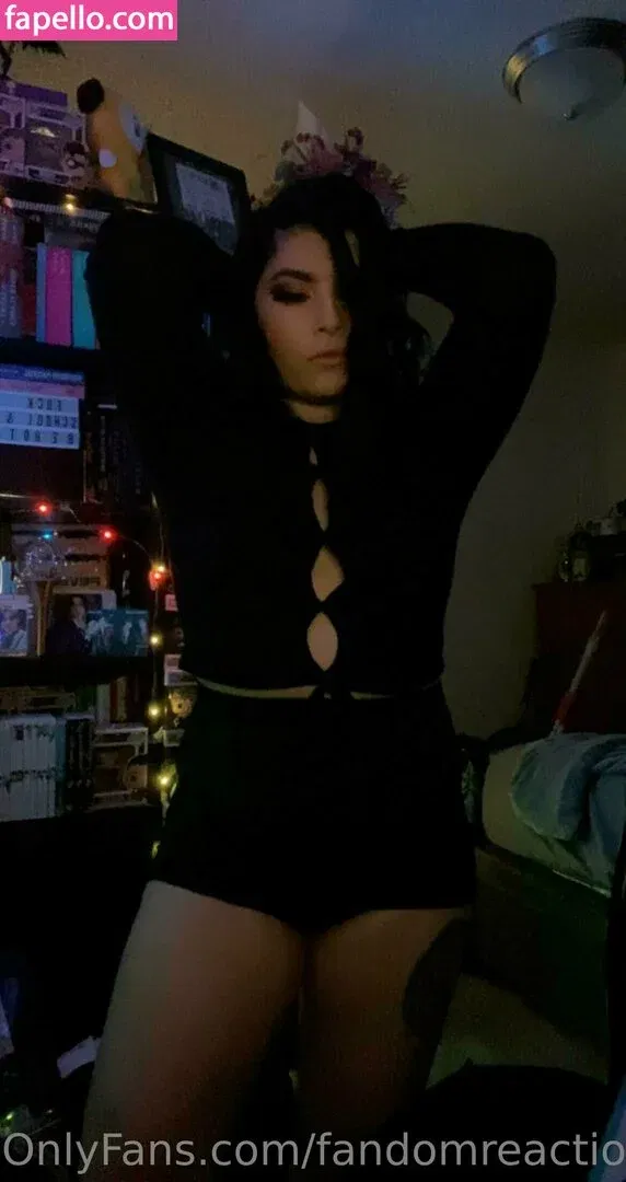 FandomReactions / fandomreactgirls Onlyfans Photo Gallery 