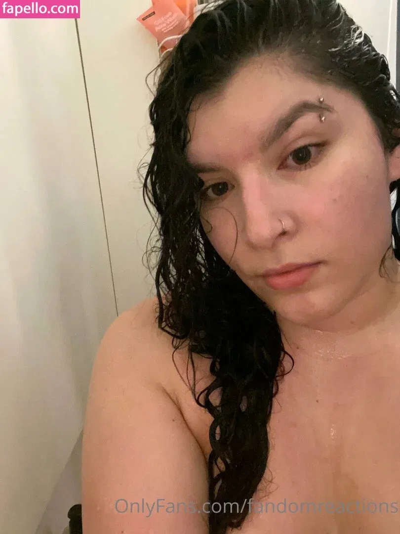 FandomReactions / fandomreactgirls Onlyfans Photo Gallery 