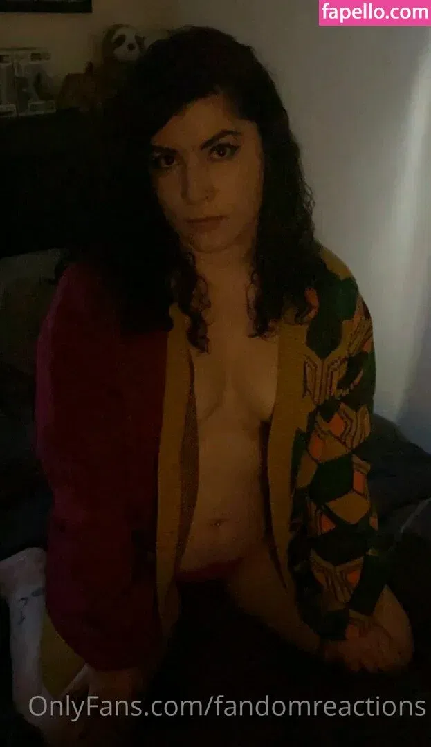 FandomReactions / fandomreactgirls Onlyfans Photo Gallery 