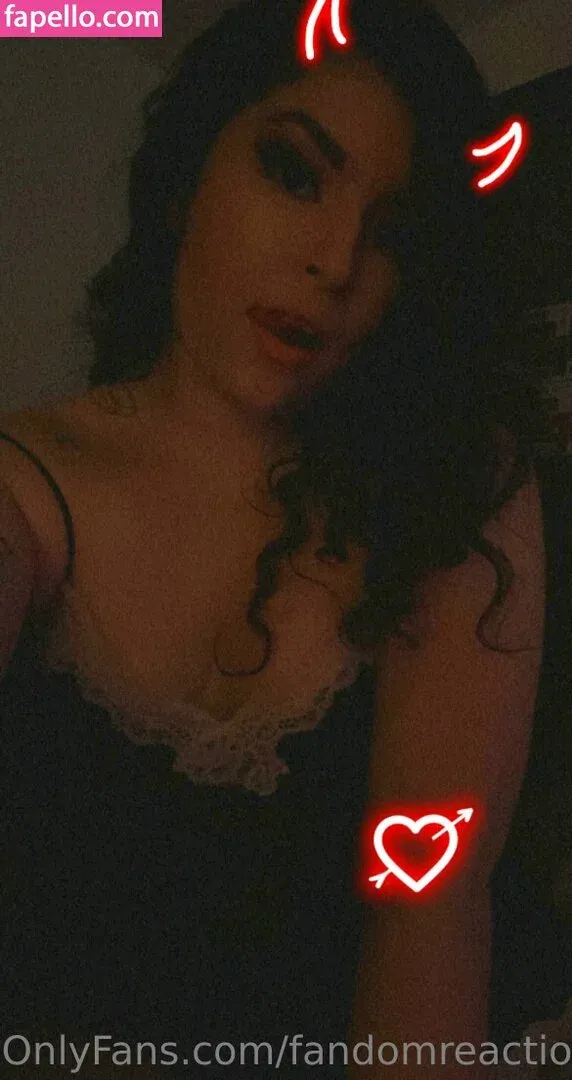 FandomReactions / fandomreactgirls Onlyfans Photo Gallery 