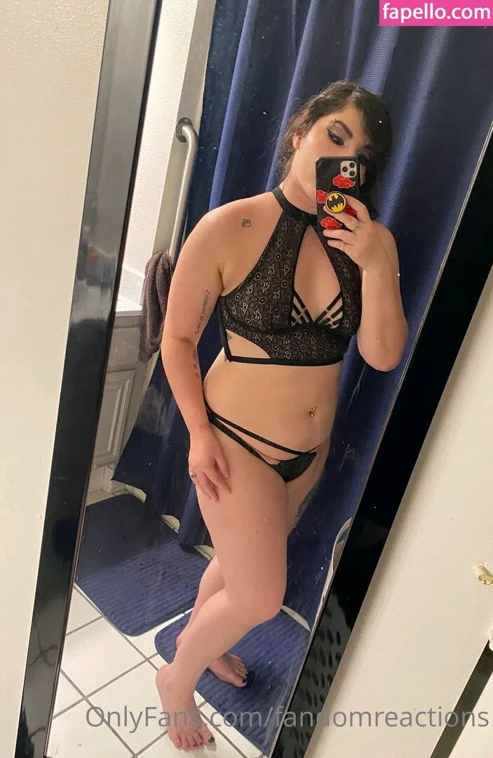 FandomReactions / fandomreactgirls Onlyfans Photo Gallery 