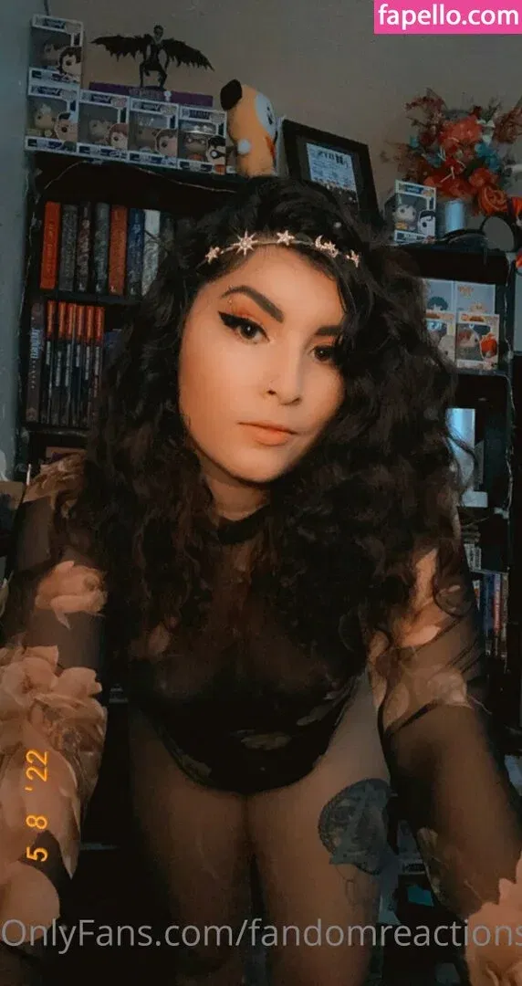 FandomReactions / fandomreactgirls Onlyfans Photo Gallery 