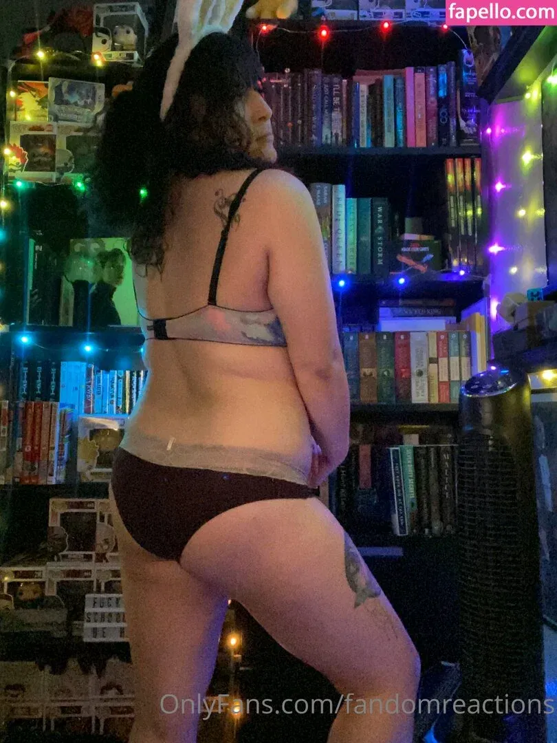 FandomReactions / fandomreactgirls Onlyfans Photo Gallery 