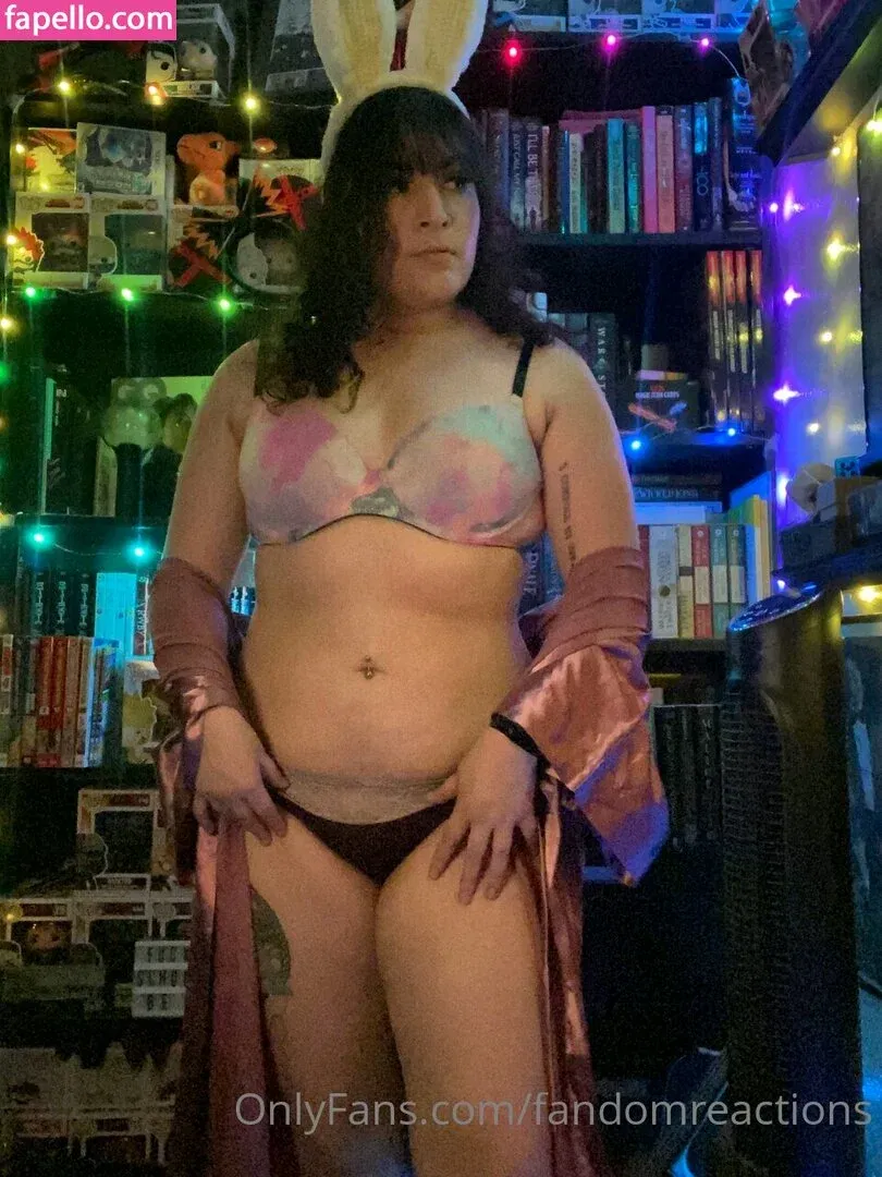 FandomReactions / fandomreactgirls Onlyfans Photo Gallery 