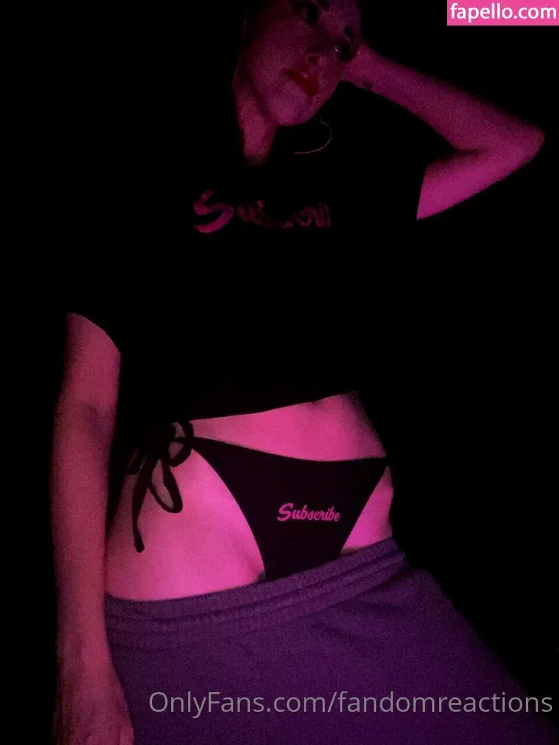 FandomReactions / fandomreactgirls Onlyfans Photo Gallery 