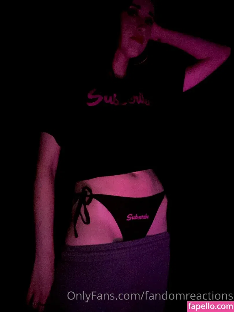 FandomReactions / fandomreactgirls Onlyfans Photo Gallery 
