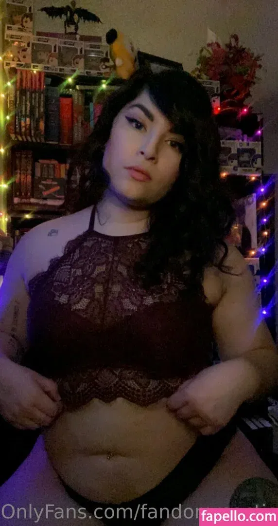 FandomReactions / fandomreactgirls Onlyfans Photo Gallery 