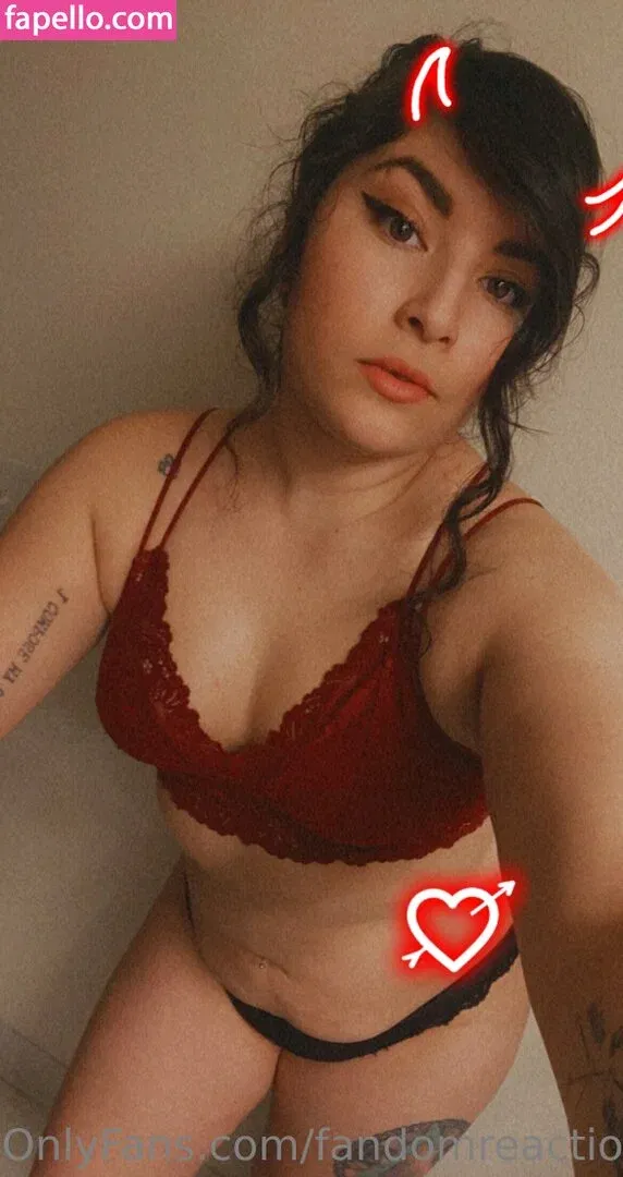 FandomReactions / fandomreactgirls Onlyfans Photo Gallery 